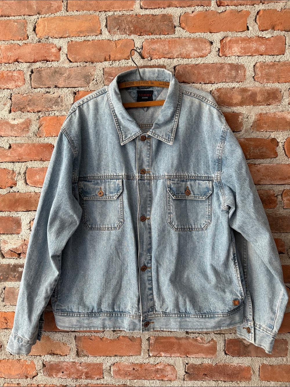 Tommy Jeans | Vintage Wash Blue Denim Jacket